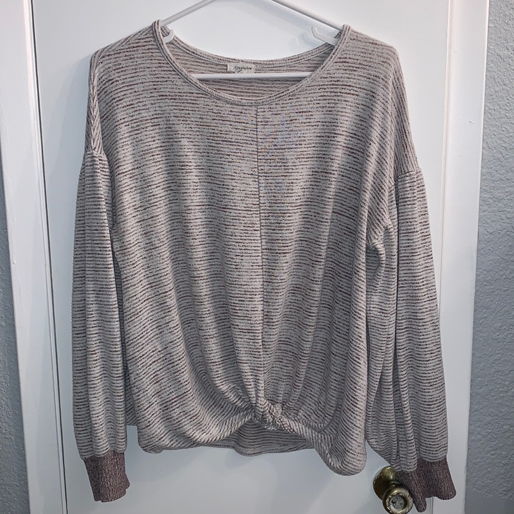 Eyeshadow - Long Sleeved Sweater